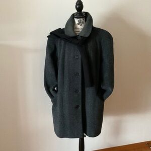 ALORNA Women Wool Winter Coat with scarf. Size 12